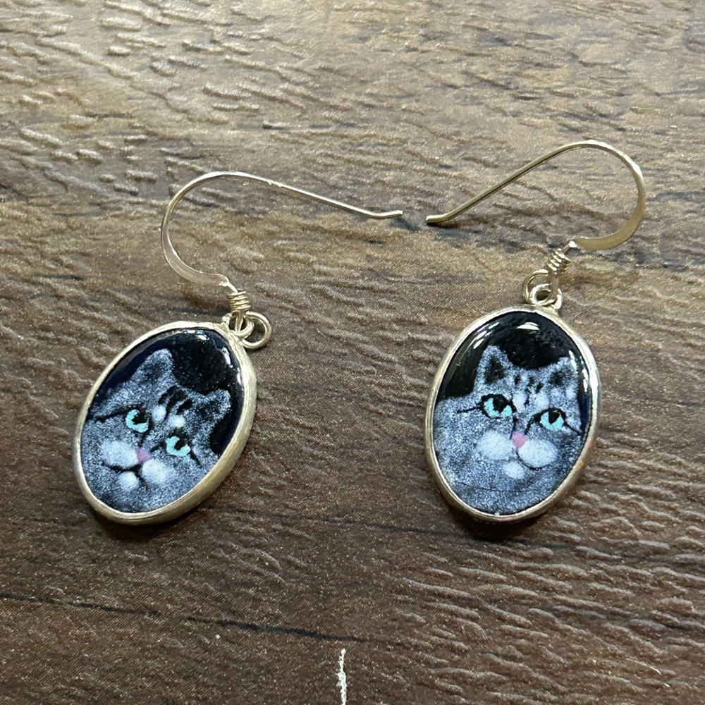 Sterling Silver Cat Face Drop Earrings - Cat Design